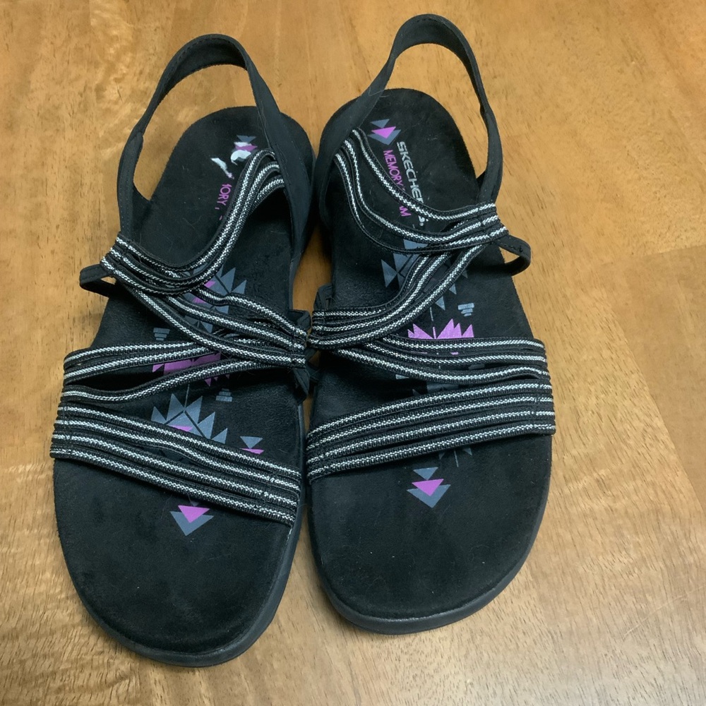 Skechers Black Casual Sandals with stretchy Straps and memory foam footbed